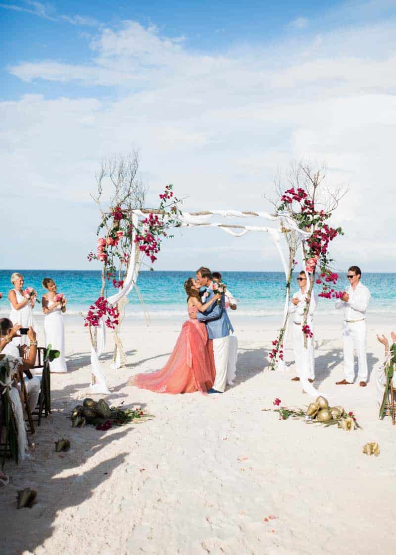 REAL LIFE CINDERELLA FAIRY TALE WEDDING IN THE BAHAMAS WITH A PINK VERA WANG DRESS (15)