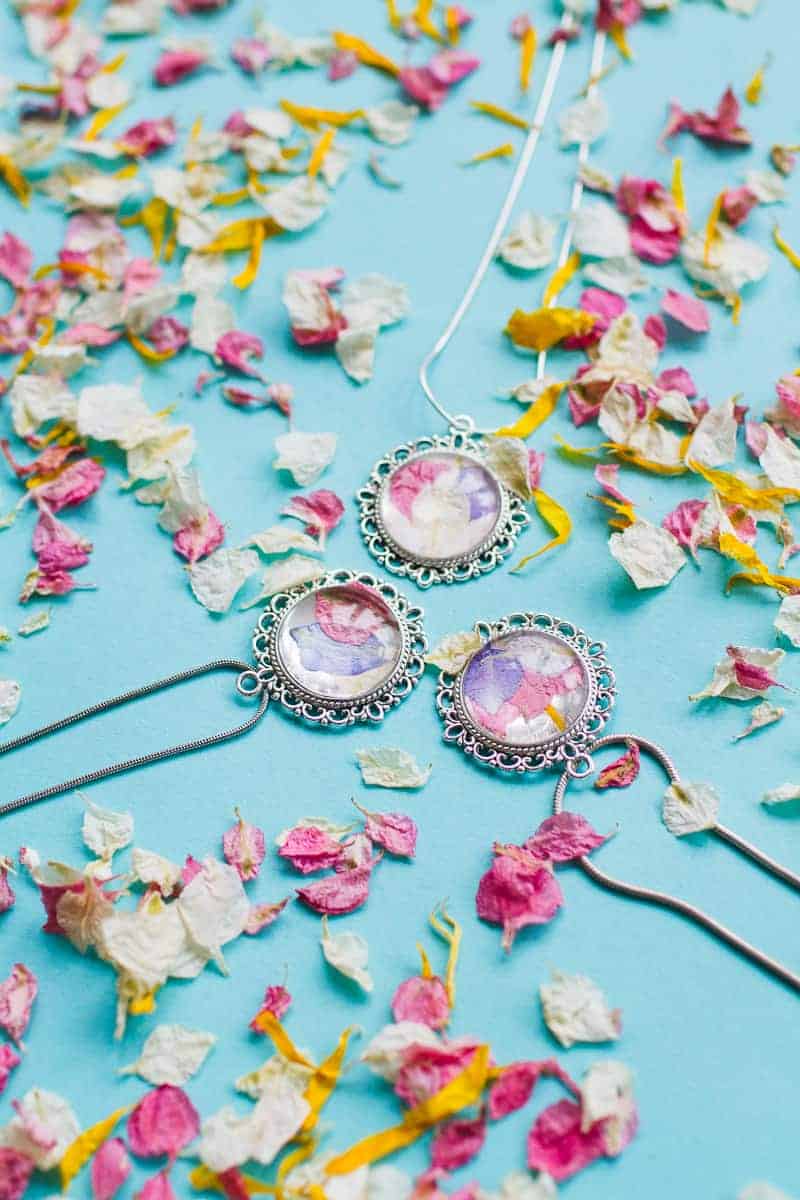 diy-flower-floral-petal-necklace-homemade-bridesmaids-gift-natural-confetti-shropshire-petals-_-13