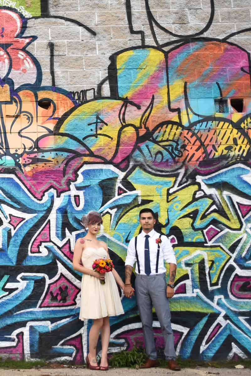 rock-roll-elopement-with-chicagos-colorful-wall-murals-13