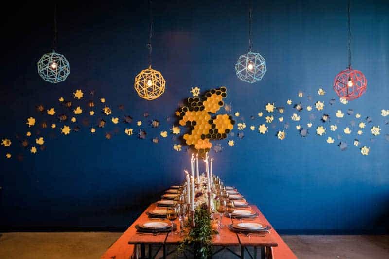 bee-themed-wedding-ideas-in-a-brewery-1