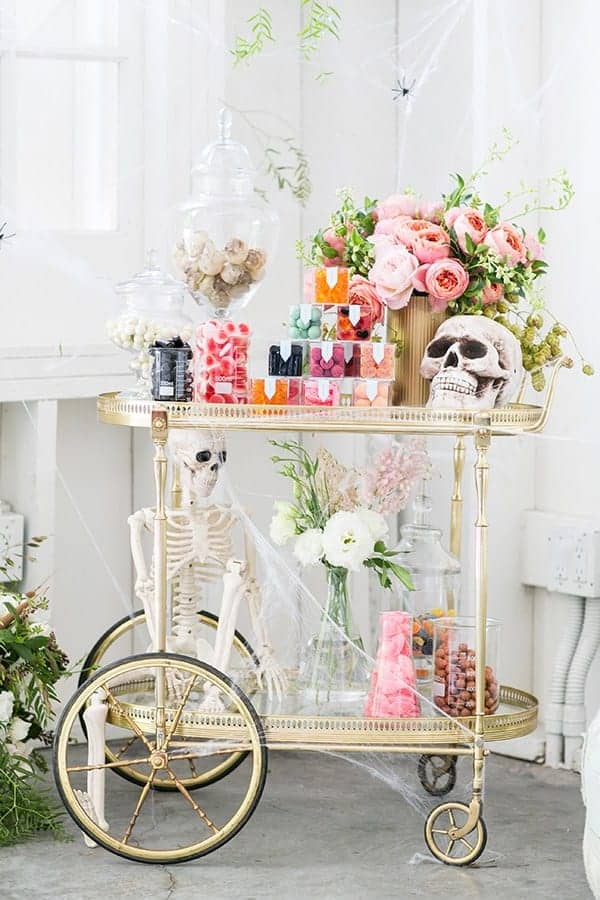 10 COLOURFUL HALLOWEEN DIYS YOU NEED TO MAKE! - Halloween Candy Cart Sugarandcharm