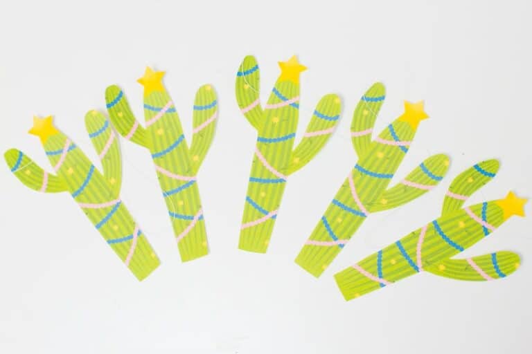 FREE PRINTABLE CHRISTMAS CACTUS GARLAND COLOURFUL CHRISTMAS DECOR ...