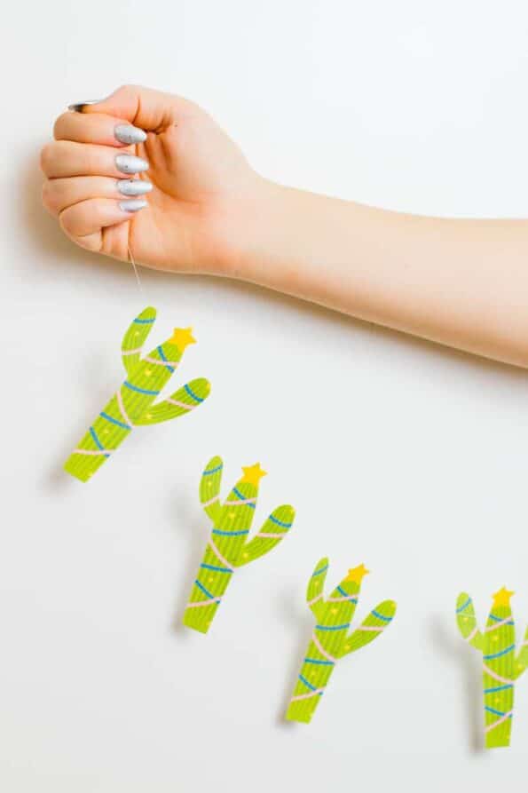 FREE PRINTABLE CHRISTMAS CACTUS GARLAND COLOURFUL CHRISTMAS DECOR