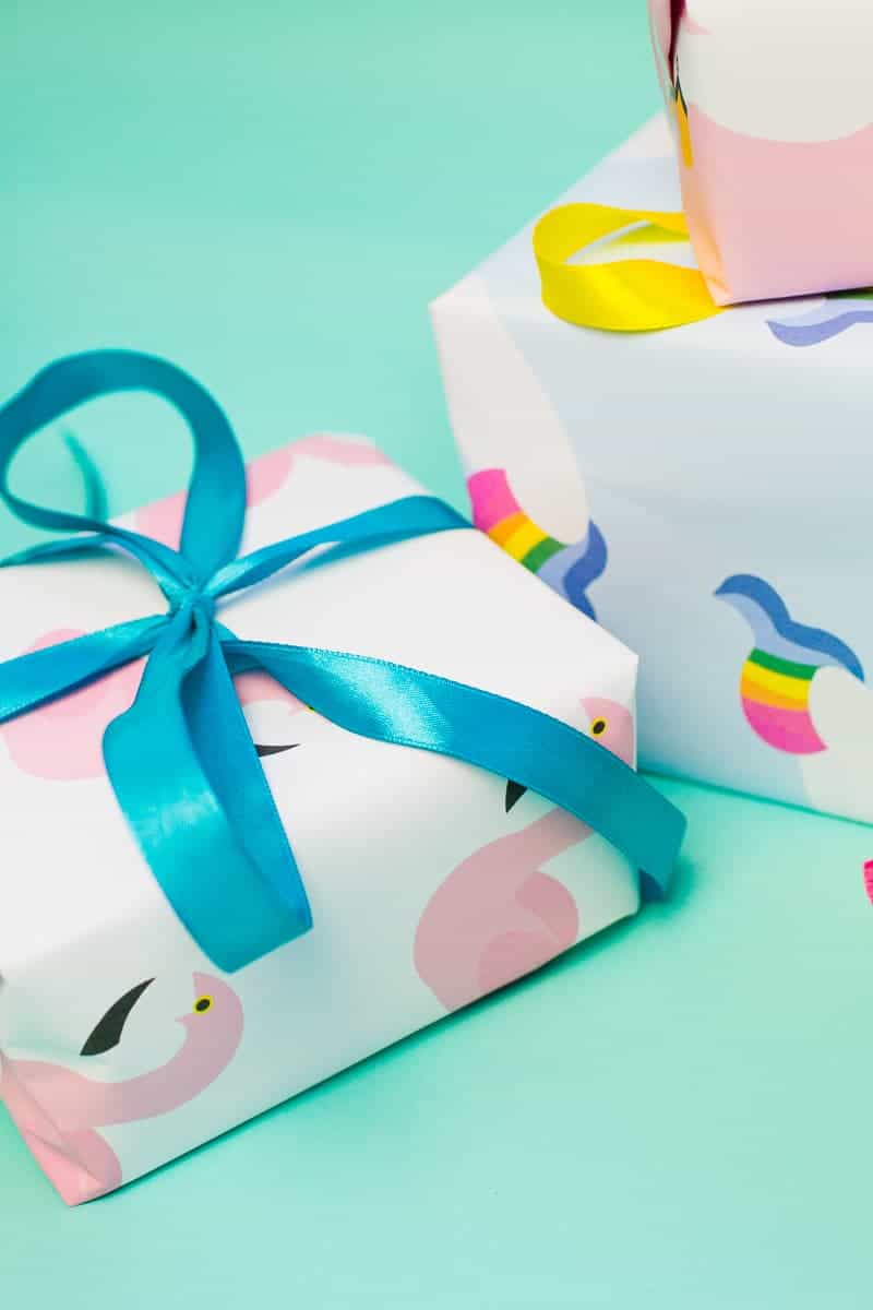 free-printable-pool-float-wrapping-paper-christmas-gift-wrap-birthday-flamingo-toucan-swan-unicorn-themed-14
