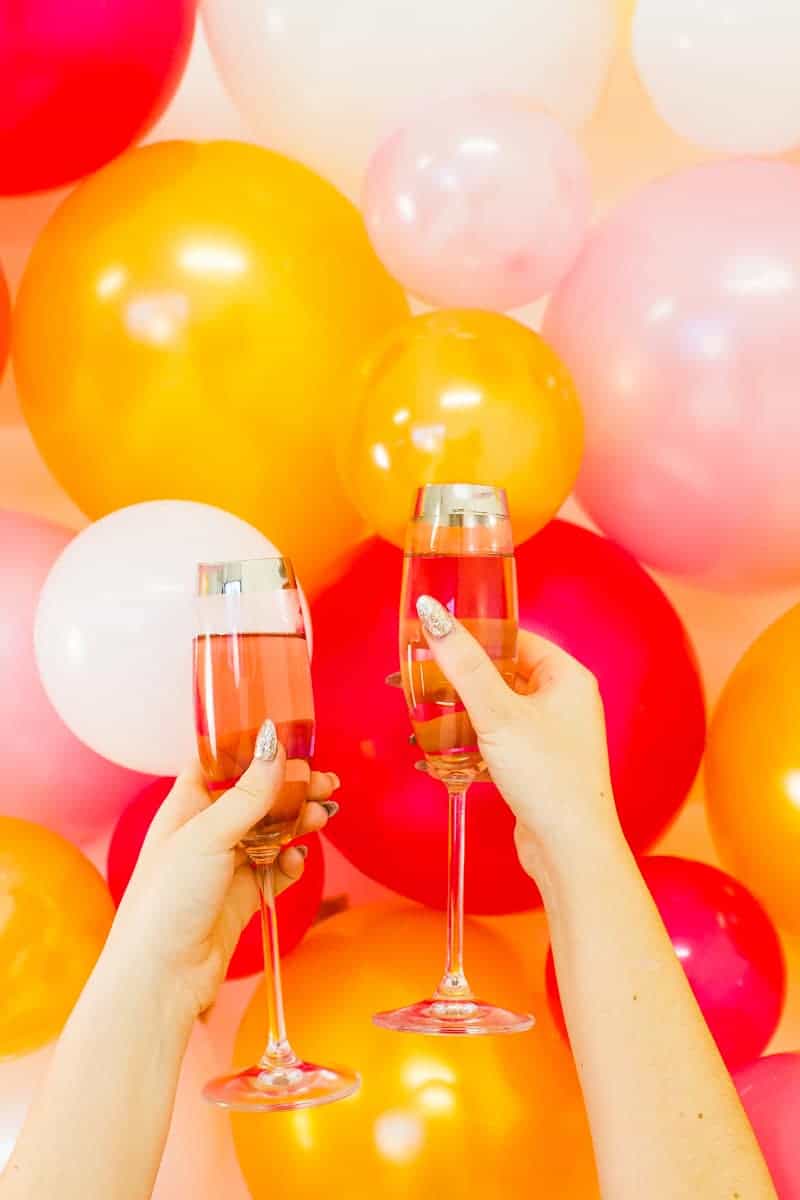diy-balloon-backdrop-new-years-eve-photo-booth-colourful-fun-decor-ideas-tutorial-12