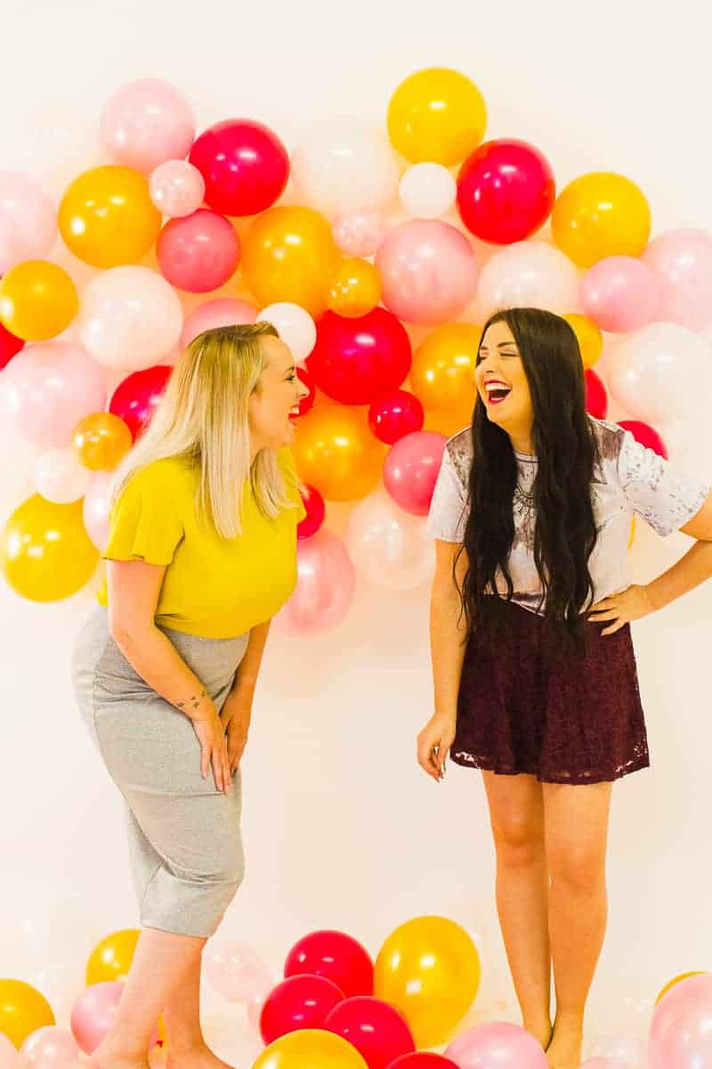 diy-balloon-backdrop-new-years-eve-photo-booth-colourful-fun-decor-ideas-tutorial-13