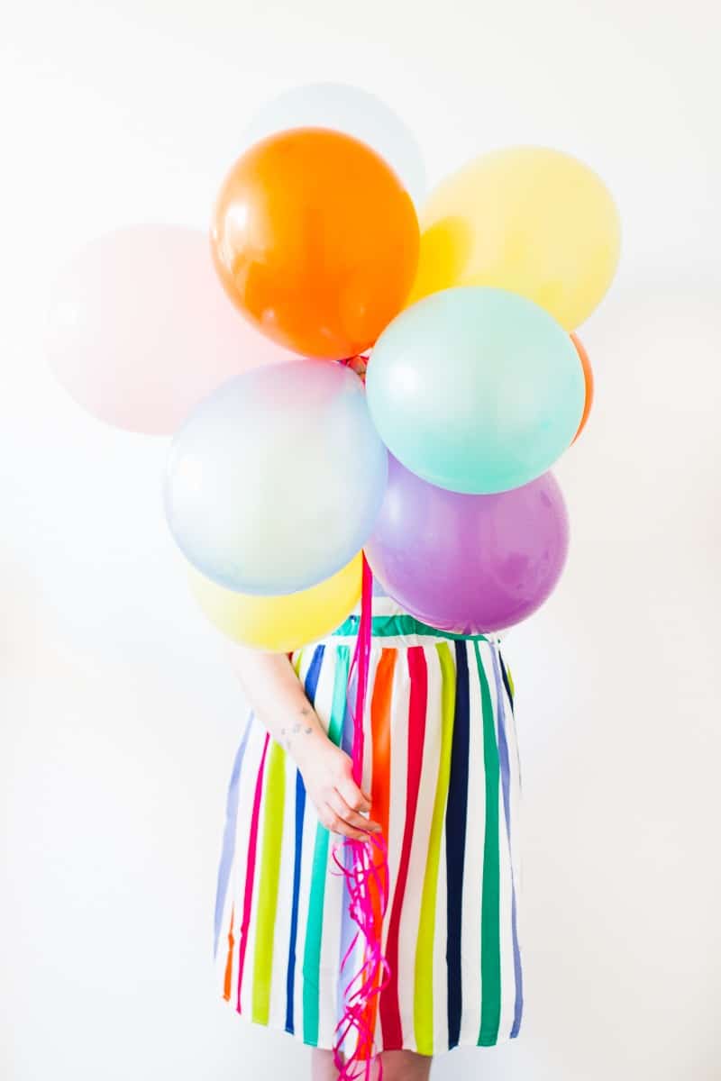 thoughts-on-turning-30-birthday-shoot-balloons-fun-colourful-party_-4