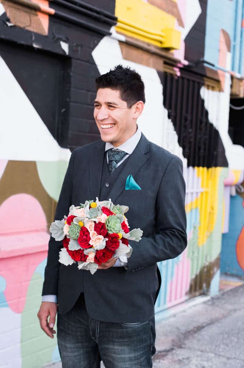 COLORFUL LAS VEGAS ELOPEMENT WITH LUNCH AT IN-N-OUT BURGER (1)