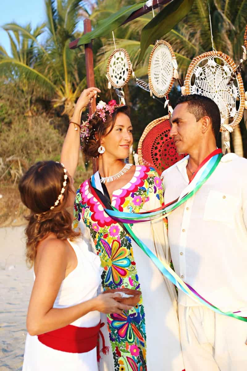 MYSTICAL VIBRANT WEDDING IDEAS IN SAYLUTIA MEXICO (21)