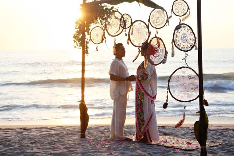 MYSTICAL VIBRANT WEDDING IDEAS IN SAYLUTIA MEXICO (23)