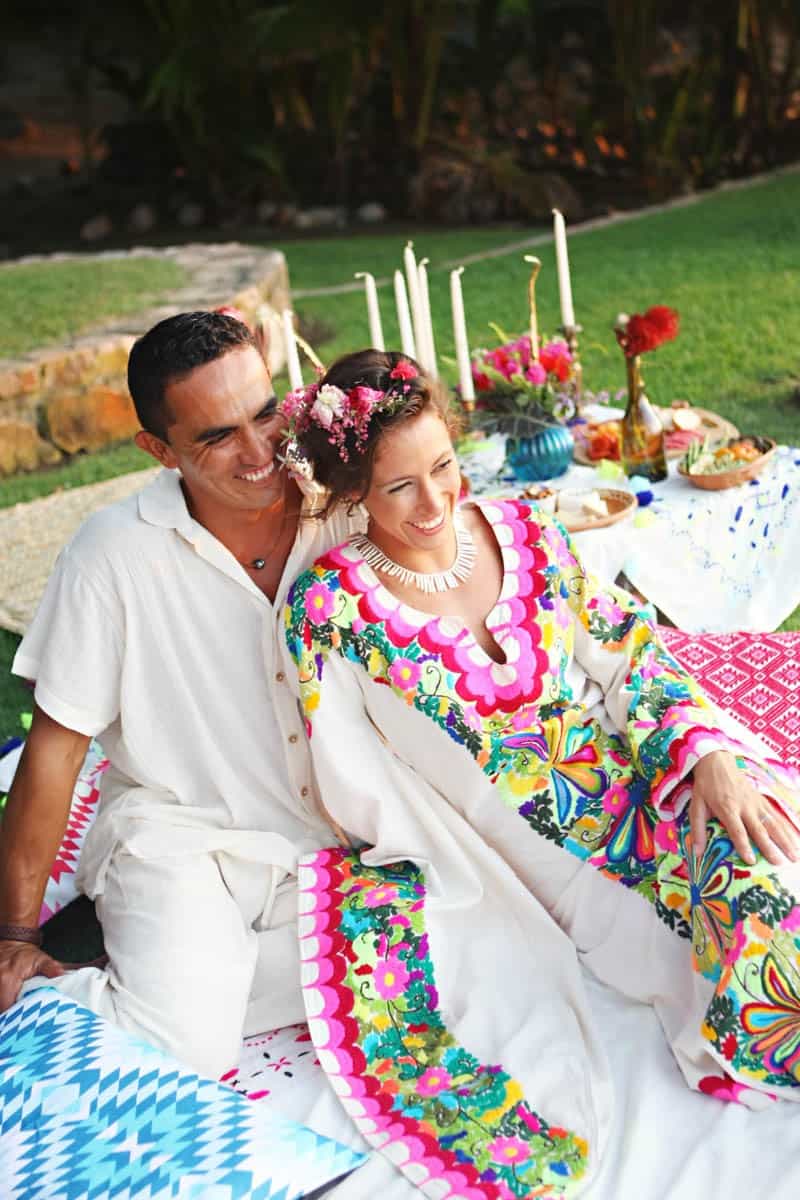 MYSTICAL VIBRANT WEDDING IDEAS IN SAYLUTIA MEXICO (31)