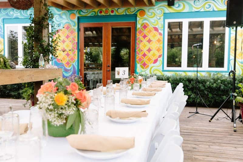 INTIMATE WEDDING IN THE COLORFUL CHARLESTON POUR HOUSE TAVERN (14)