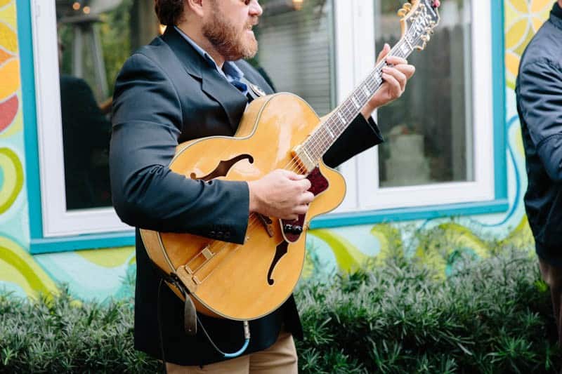 INTIMATE WEDDING IN THE COLORFUL CHARLESTON POUR HOUSE TAVERN (19)