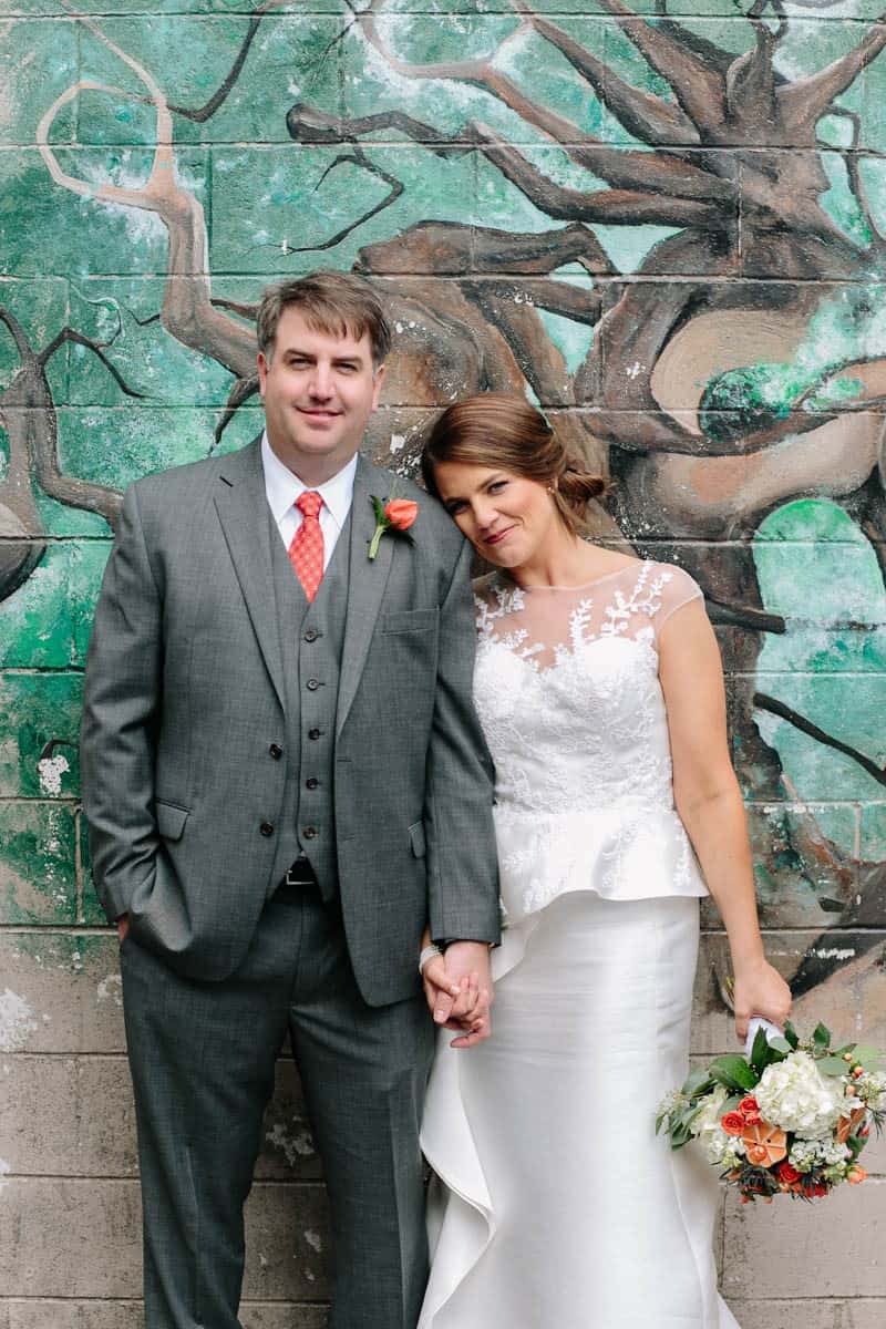 INTIMATE WEDDING IN THE COLORFUL CHARLESTON POUR HOUSE TAVERN (21)