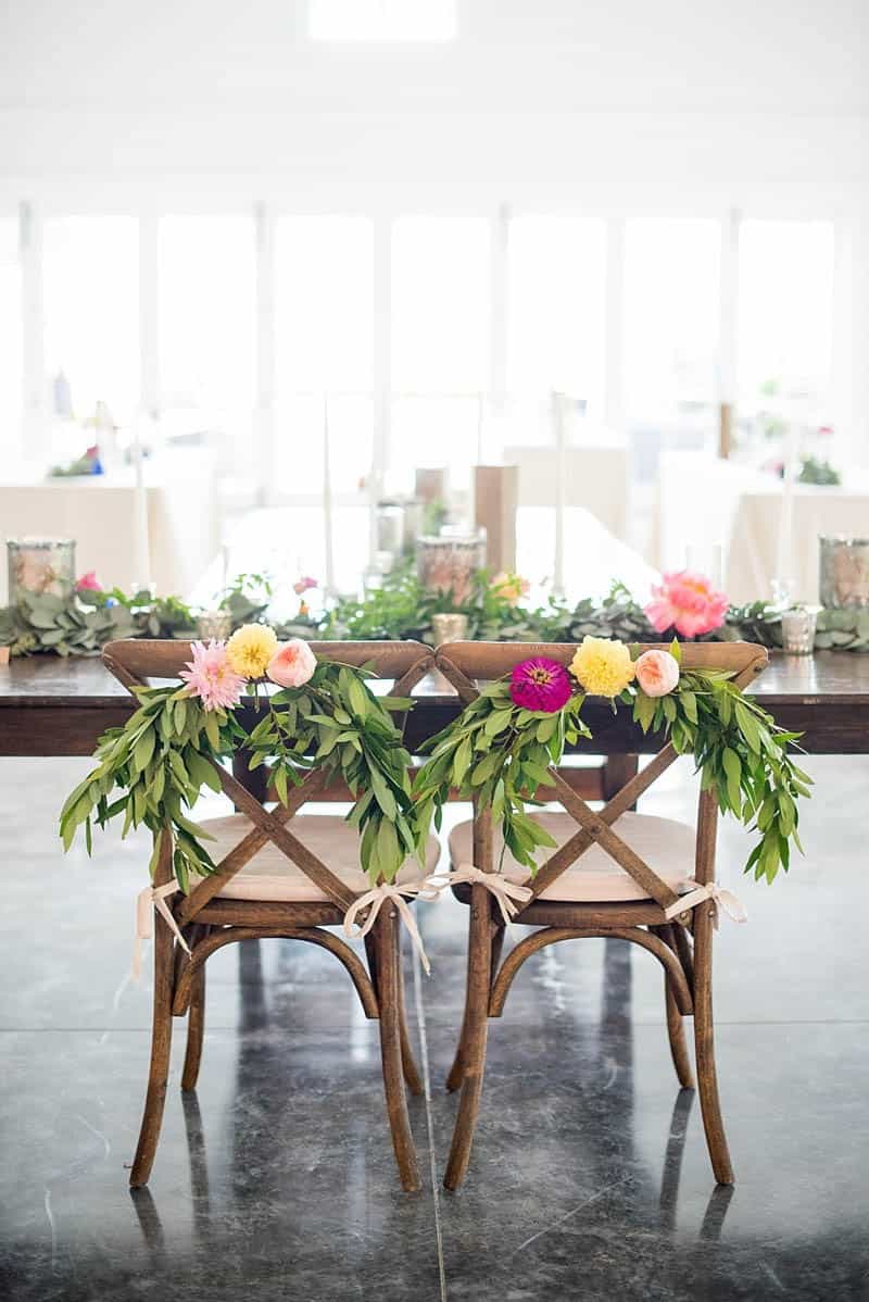 STYLISH FLORAL & FOLIAGE MERRIMON WYNNE HOUSE WEDDING (17)