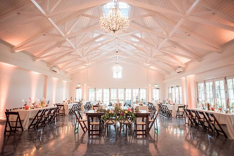 STYLISH FLORAL & FOLIAGE MERRIMON WYNNE HOUSE WEDDING (20)