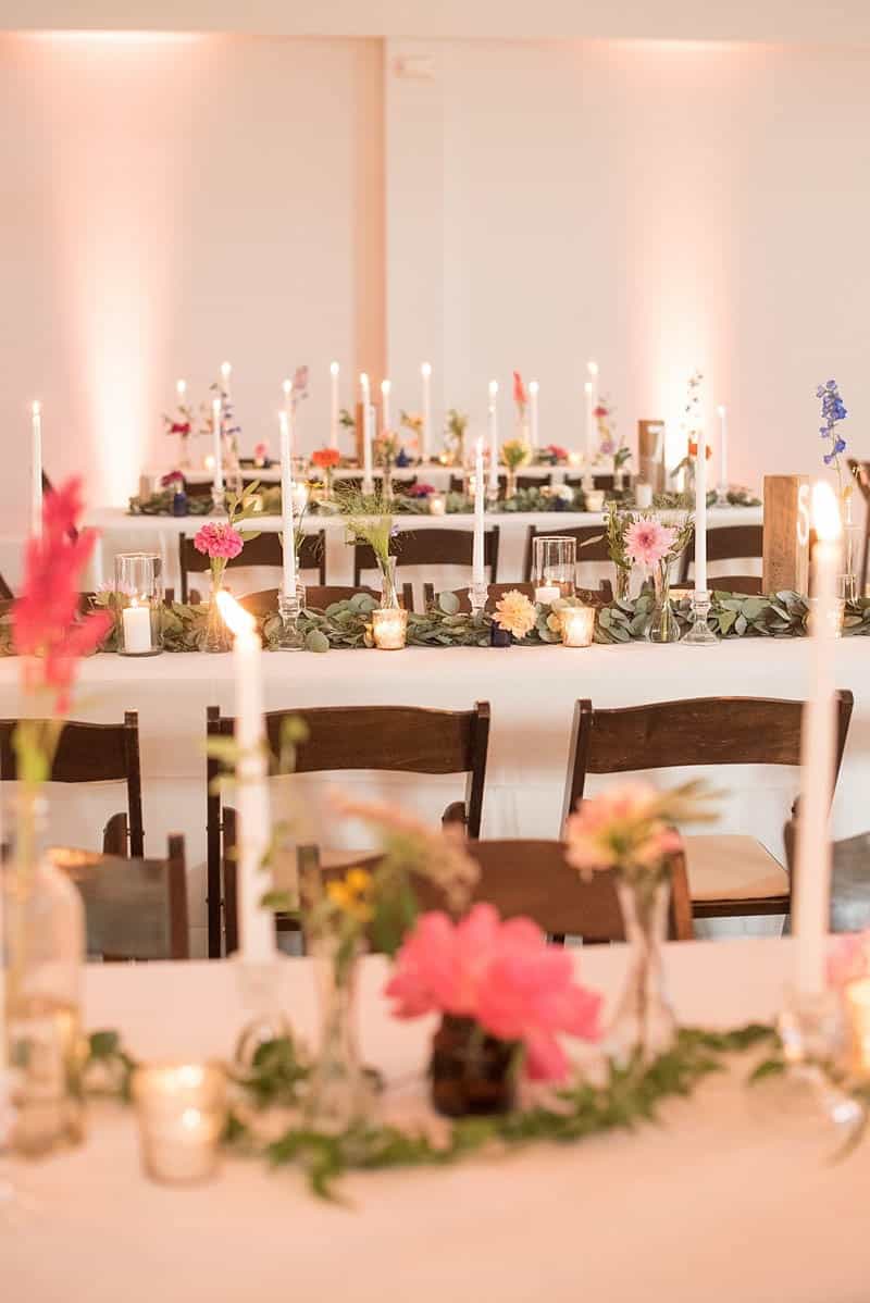 STYLISH FLORAL & FOLIAGE MERRIMON WYNNE HOUSE WEDDING (23)