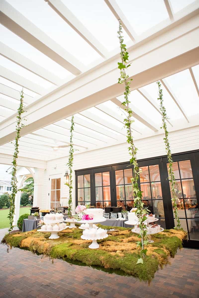 STYLISH FLORAL & FOLIAGE MERRIMON WYNNE HOUSE WEDDING (25)