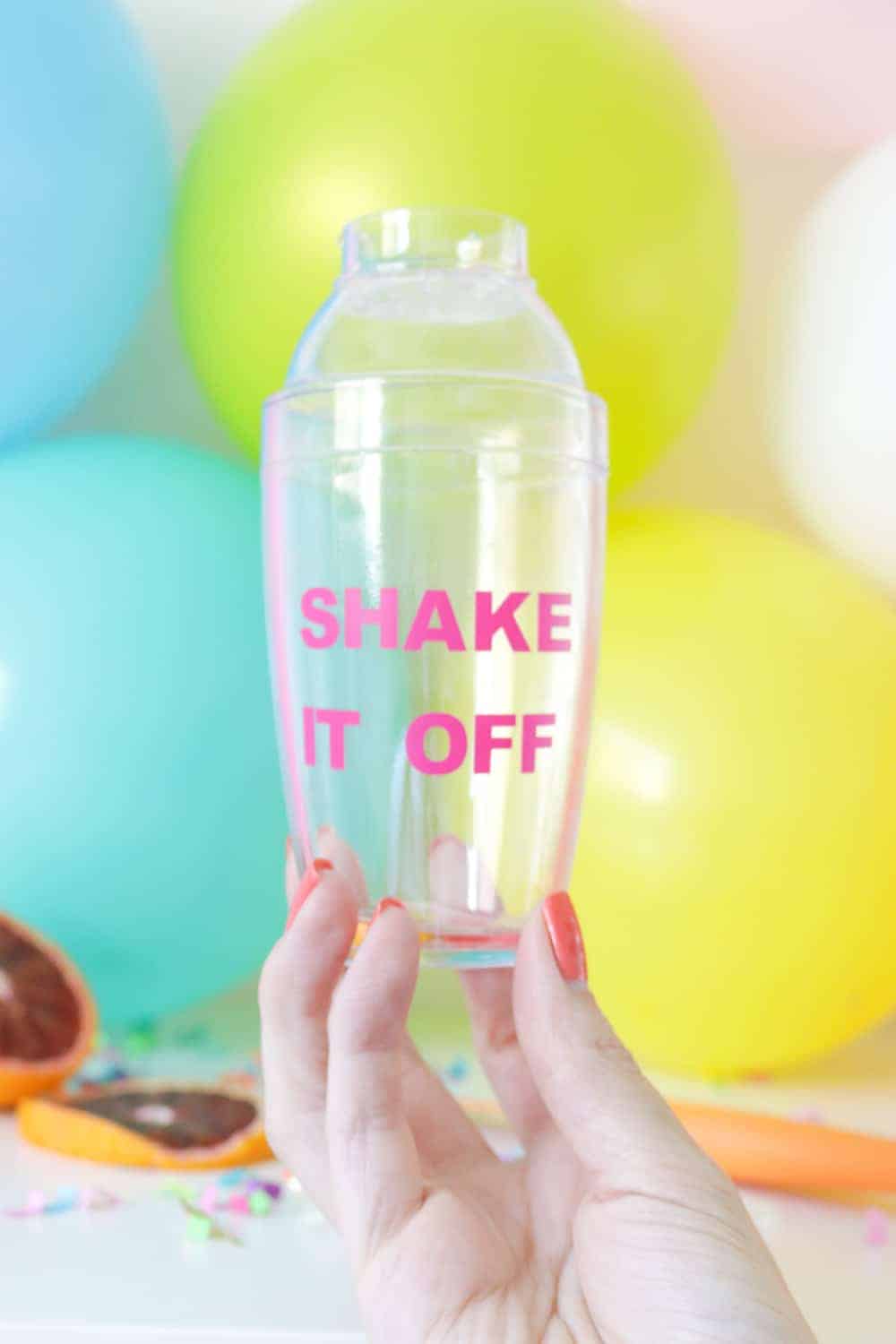 DIY PUN COCKTAIL SHAKER SHAKE IT OFF BespokeBride Wedding Blog