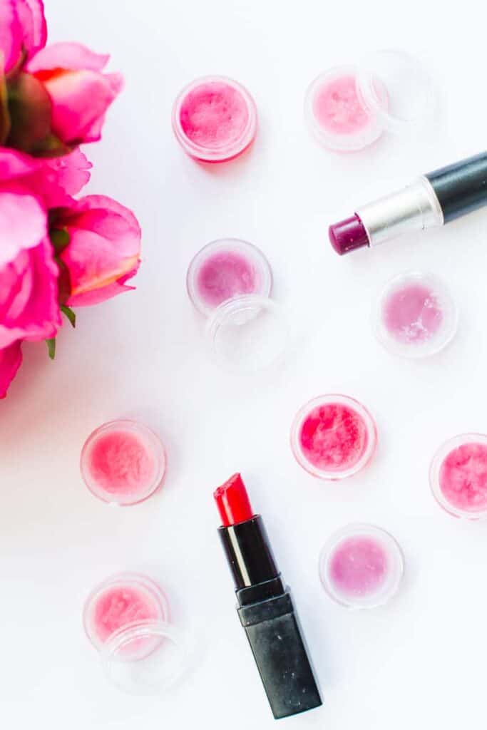 DIY LIP BALM FAVOURS USING COCONUT OIL AND LIPSTICK BespokeBride