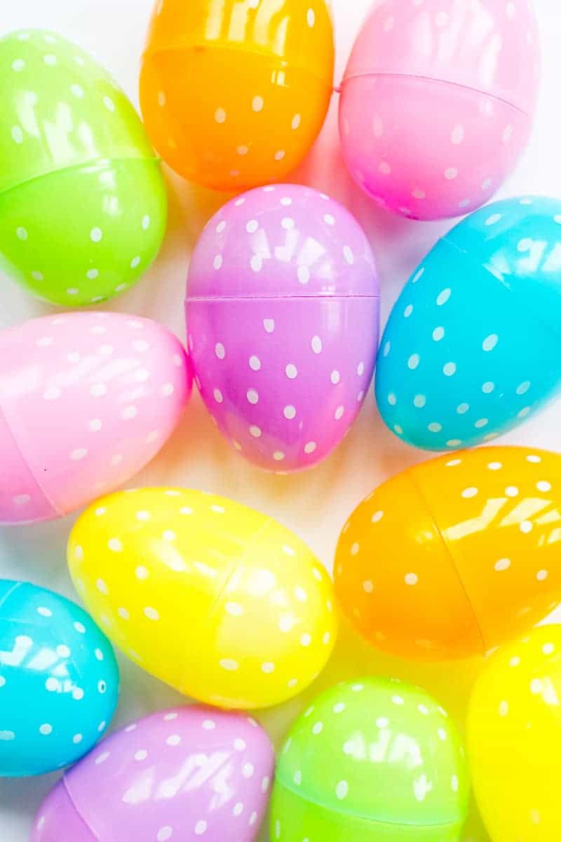 Chasse aux œufs de Pâques pour adultes Boozy Shots DIY Indices imprimables gratuits Idées amusantes de jeux de fête de Pâques Alchohol Shooters-2