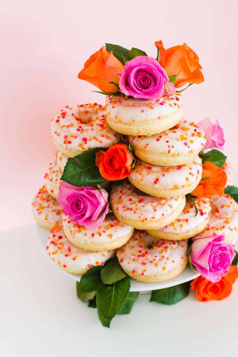 Donut Wedding Cake DIY How to make your own cheap wedding cake doughnuts wedding cake trend-5
