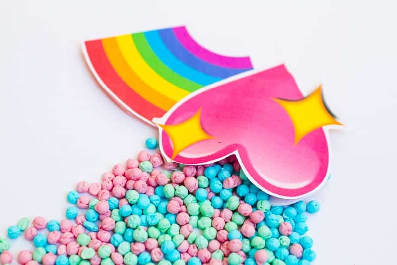 Emoji Favour Bags Pouches Candy Confetti Sweets Fun Unique Favour Ideas Printable Free Download-16