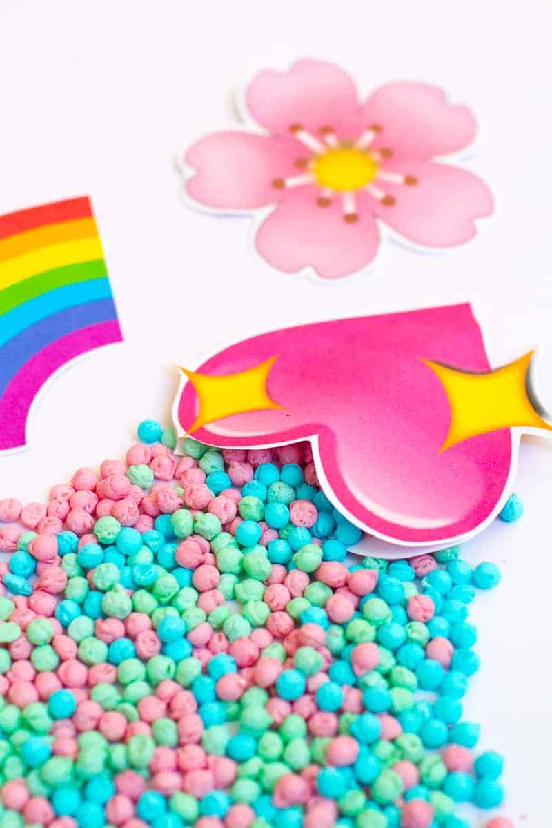 Emoji Favour Bags Pouches Candy Confetti Sweets Fun Unique Favour Ideas Printable Free Download-17