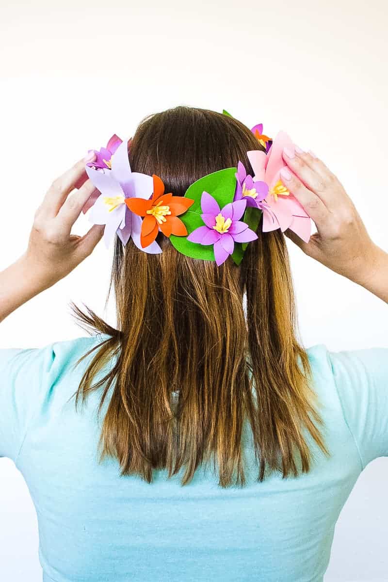 Couronne de fleurs en papier bricolage Faites votre propre casque amusant coloré Papercraft-12