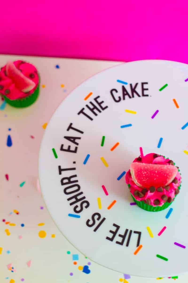 DIY COLOURFUL SPRINKLE PUN CAKE STAND