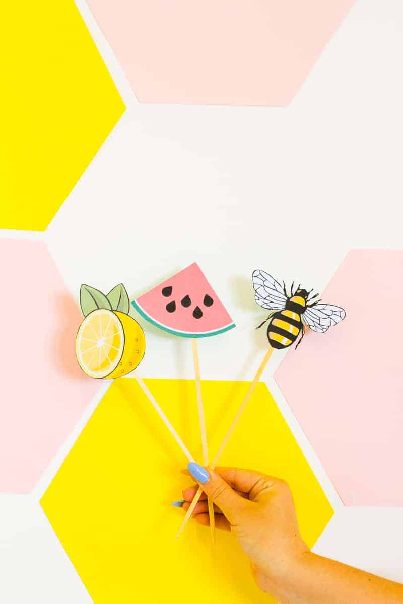 How To Style A Beyonce Themed Bachelorette Party HOW TO STYLE A Beyonce Themed Bachelorette Party - Beyonce Themed Bridal Shower Bachelorette Beyoncé Ideas Styling Bridesmaids Card Bridesmaid Lyric Glasses Accessories Party Photo Booth Props Lemonade Beehive Yellow Pink