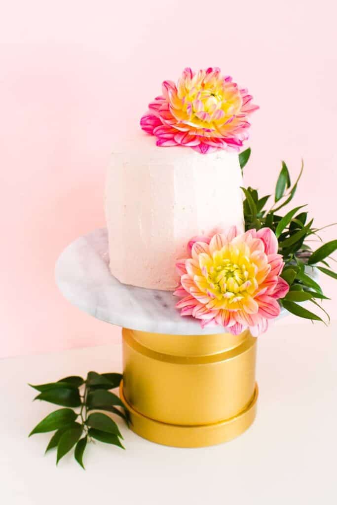 MAKE THIS EASY BUDGET DIY MARBLE CAKE STAND BespokeBride Wedding Blog
