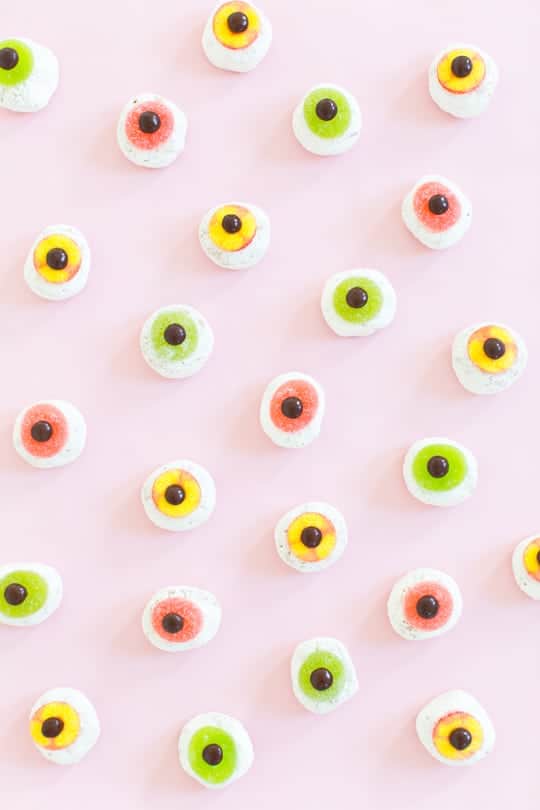 OUR FAVOURITE HALLOWEEN THEMED PARTY FOOD RECIPES! - Diy Mini Monster Eyeball Donuts