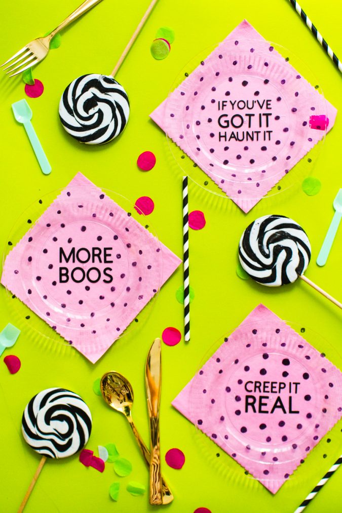 Halloween Pun Slogan Plastic Plates Decor Funny Fun Creepy Fall Table-3