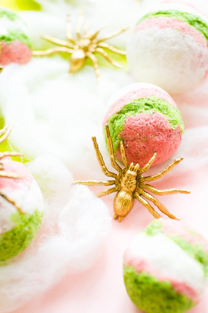 Make your own bath bombs Halloween DIY Striped Stripey Green Pink Moulds-8