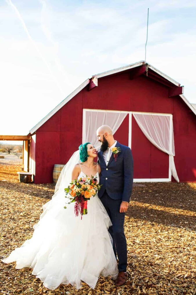 GRAPEFRUIT-THEMED-WEDDING-DECOR-DONUT-WALL-BARN-FARM-INSPIRATION (2) Eco-Friendly Weddings