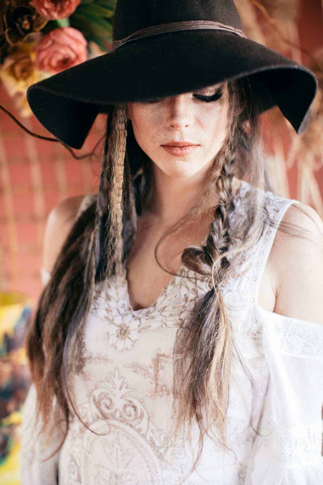 CALLING ALL BOHO BABES, THESE FREE SPIRITED YET MODERN WEDDING IDEAS ARE FOR YOU! - Boho Wedding Decoration Ideas Gypsy Hippie Wedding Theme