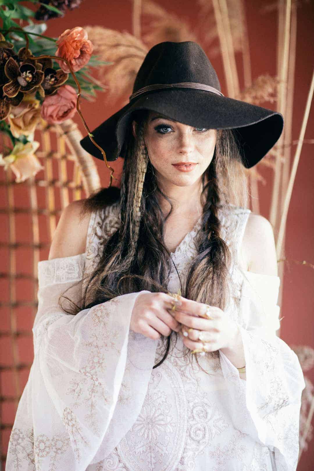 CALLING ALL BOHO BABES, THESE FREE SPIRITED YET MODERN WEDDING IDEAS ARE FOR YOU! - Boho Wedding Decoration Ideas Gypsy Hippie Wedding Theme