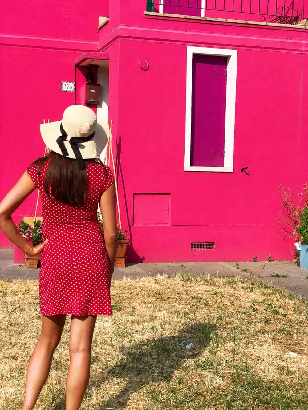 EMILY'S HEN PARTY IN BURANO, VENICE - Burano Italy Travel Guide Hen Party Bachelorette Emily Bespoke Bride