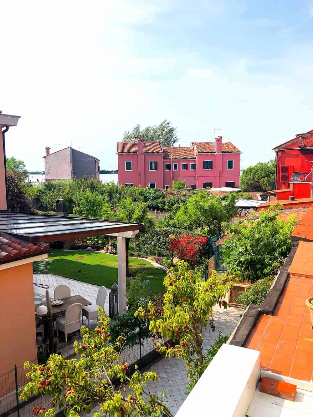 EMILY'S HEN PARTY IN BURANO, VENICE - Burano Italy Travel Guide Hen Party Bachelorette Emily Bespoke Bride