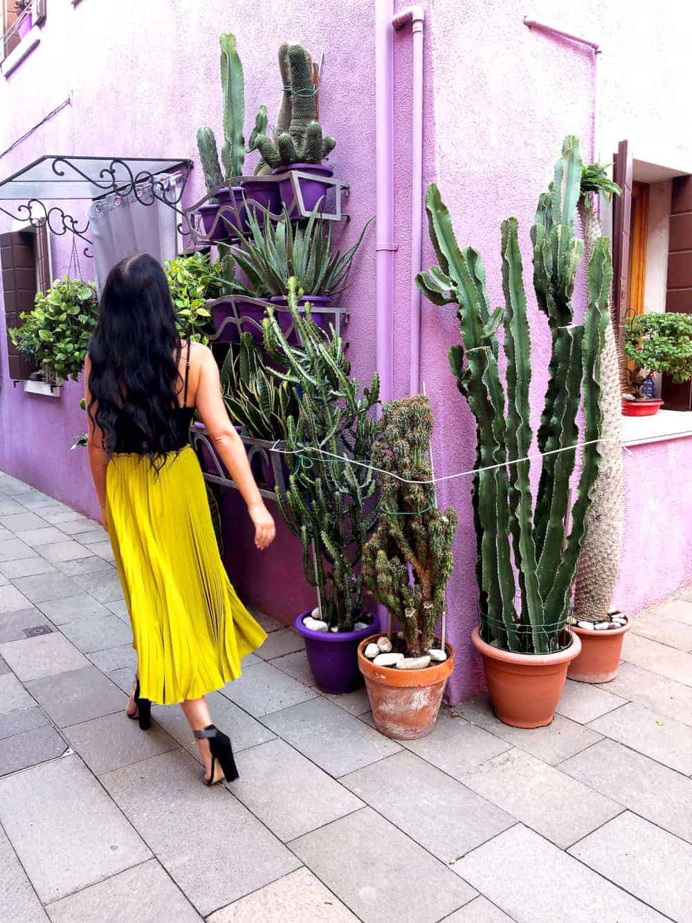 EMILY'S HEN PARTY IN BURANO, VENICE - Burano Italy Travel Guide Hen Party Bachelorette Emily Bespoke Bride