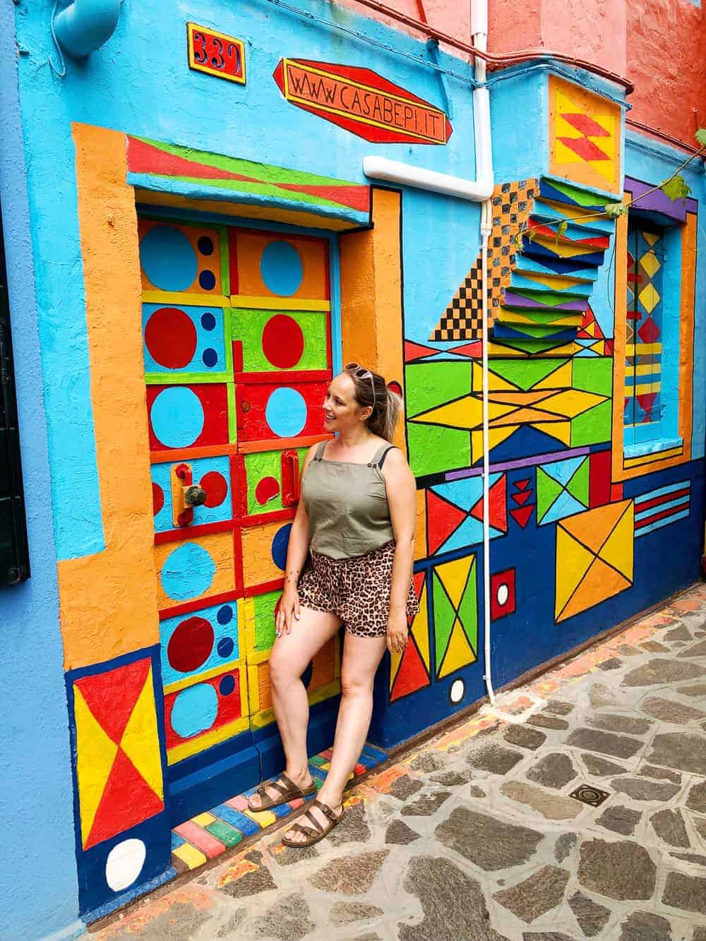 EMILY'S HEN PARTY IN BURANO, VENICE - Burano Italy Travel Guide Hen Party Bachelorette Emily Bespoke Bride