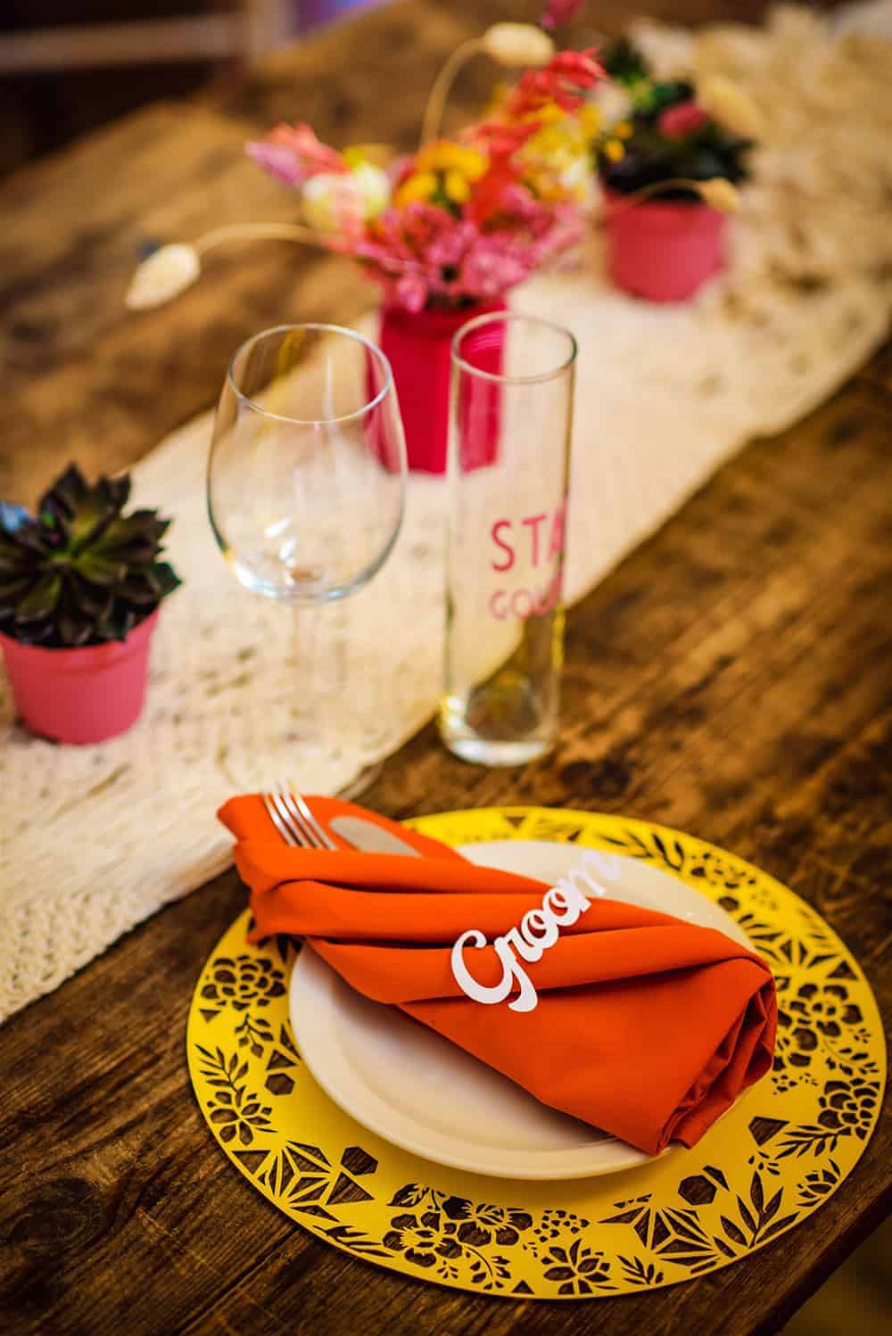 DIY DIE CUT PLACE MATS + FREE TEMPLATE - Diy Die Cut Place Mats Wedding Cricut Palm Springs Theme