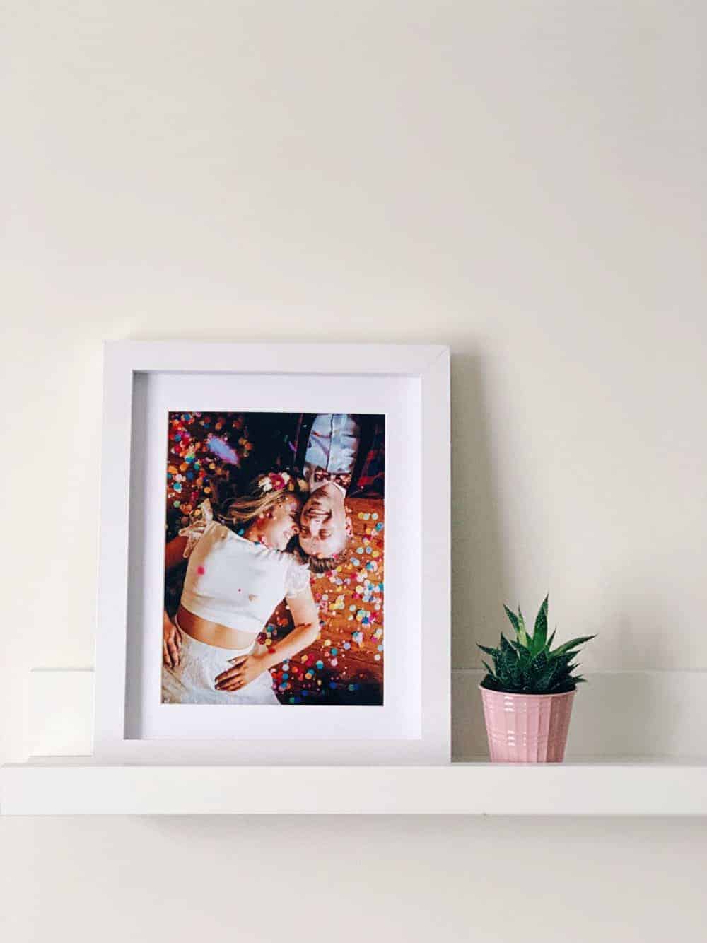 3 SIMPLE YET STYLISH WAYS TO DISPLAY YOUR WEDDING PHOTOS AT HOME WITH SNAPBOOK