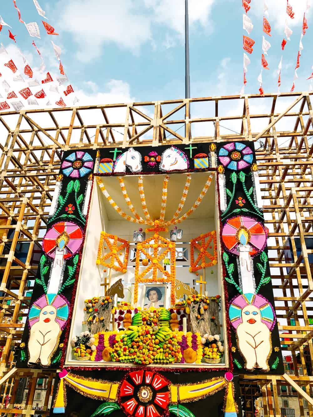 HOW TO CELEBRATE DAY OF THE DEAD IN MEXICO CITY - Day Of The Dead Mexico City Dia De Los Muertos Cdmx Reforma Zocala Chapultepec