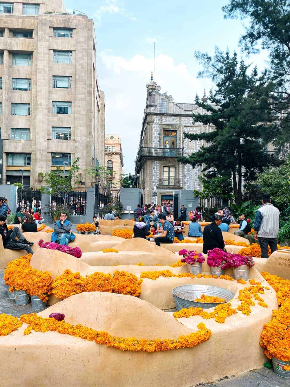 HOW TO CELEBRATE DAY OF THE DEAD IN MEXICO CITY - Day Of The Dead Mexico City Dia De Los Muertos Cdmx Reforma Zocala Chapultepec