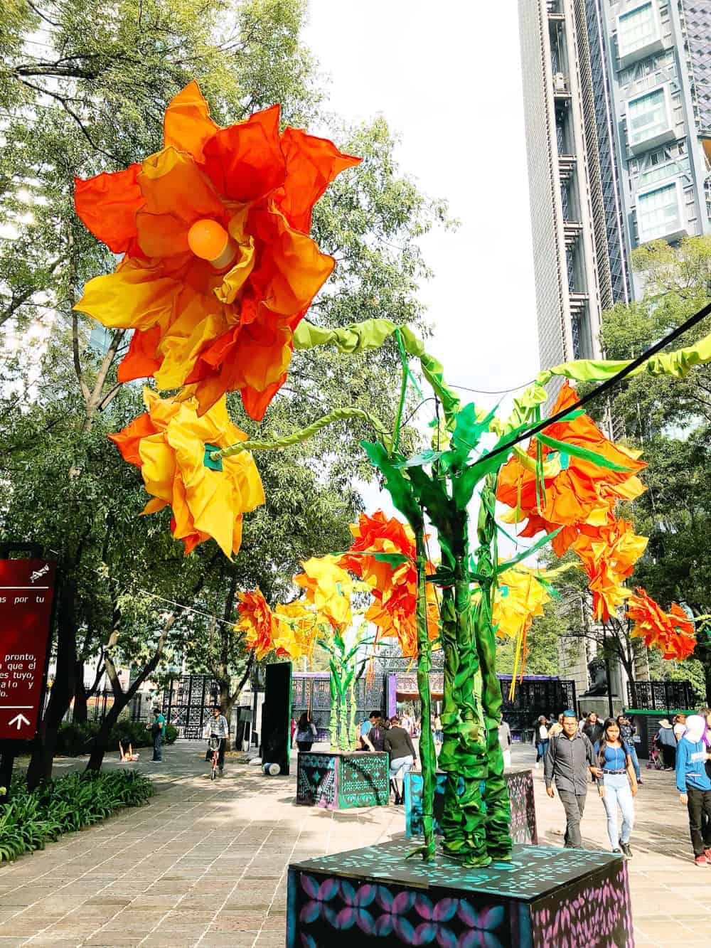 HOW TO CELEBRATE DAY OF THE DEAD IN MEXICO CITY - Day Of The Dead Mexico City Dia De Los Muertos Cdmx Reforma Zocala Chapultepec