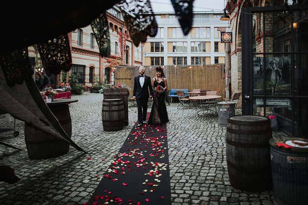 BLACK DIA DE LOS MUERTOS WEDDING IN BERLIN WITH FREE WEDDING CEREMONY IN OLD CIRCUS TENT 