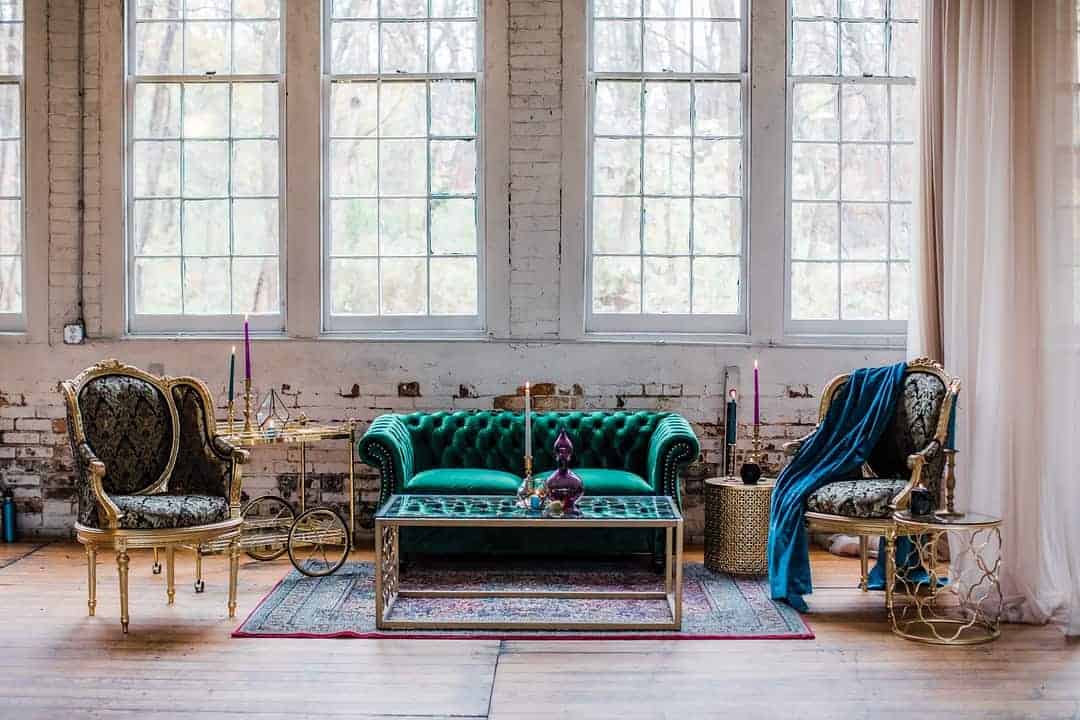 Brighten Up Winter With This Jewel Toned Wedding Inspo BRIGHTEN UP WINTER WITH THIS JEWEL TONED WEDDING INSPO - Jewel Toned Wedding Ella Farrell Weddings B A Big