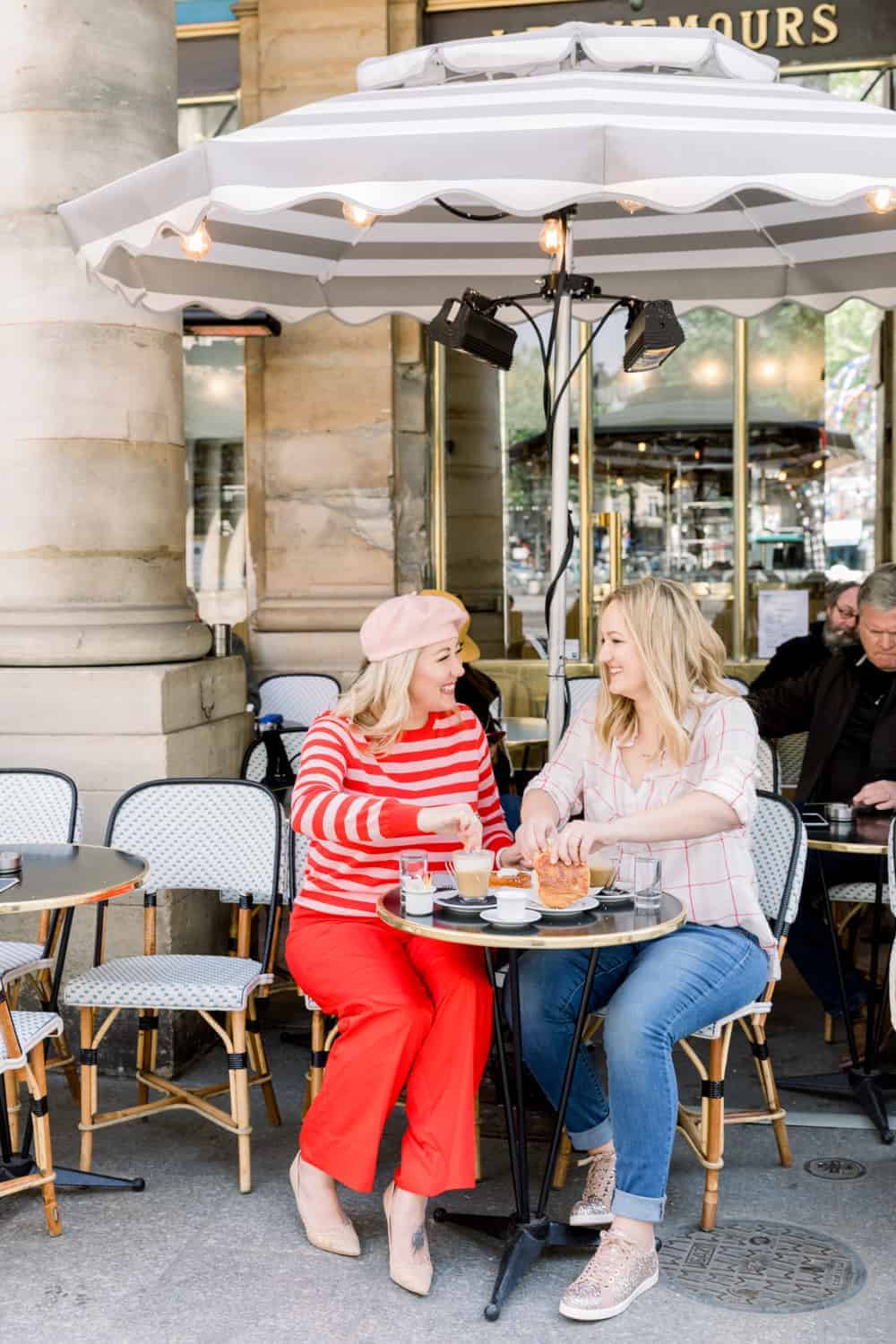 This Wedding Planner & Wedding Photographer Got Engaged And The Paris Photos Are Epic! THIS WEDDING PLANNER & WEDDING PHOTOGRAPHER GOT ENGAGED AND THE PARIS PHOTOS ARE EPIC! - Laurenjessica Paris Daria Lorman Photography